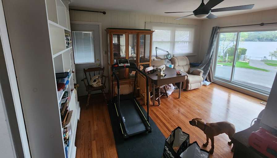 Thomas's room