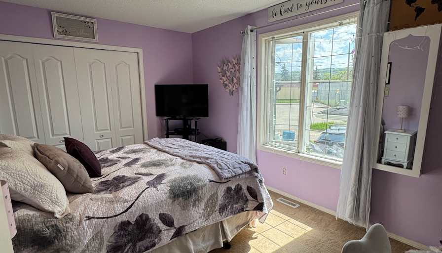 Courtney's room