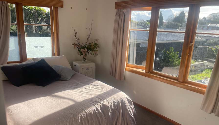 Simon's room