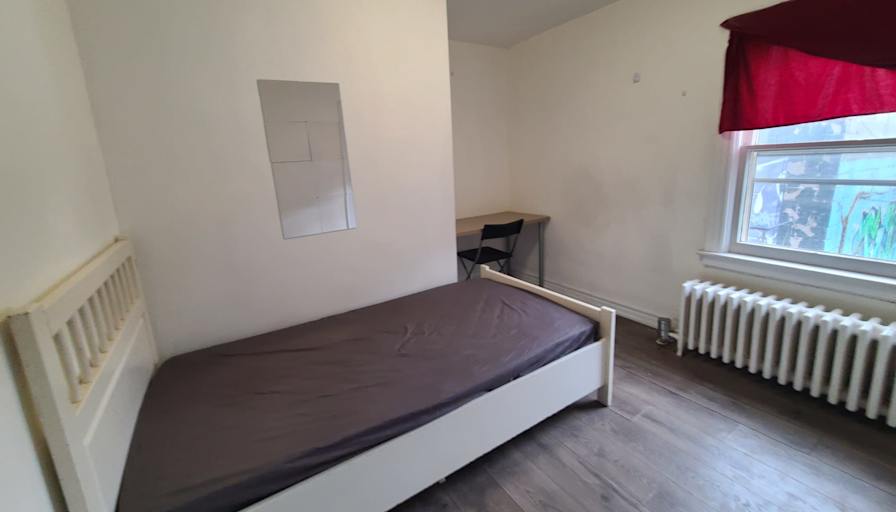 Kent's room