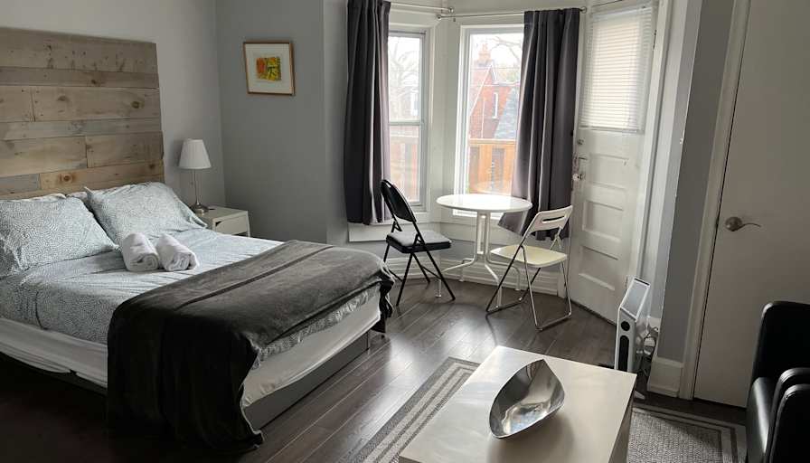 Nick Sarkovski's room