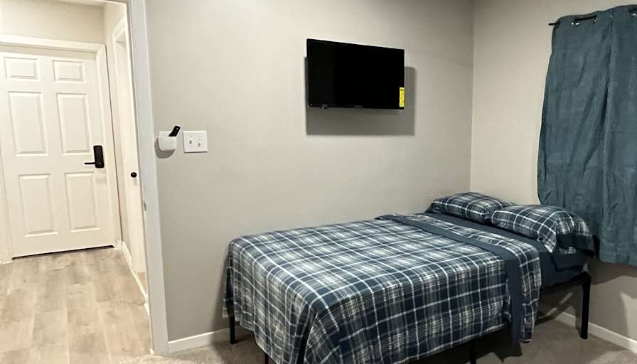 Esteban's room