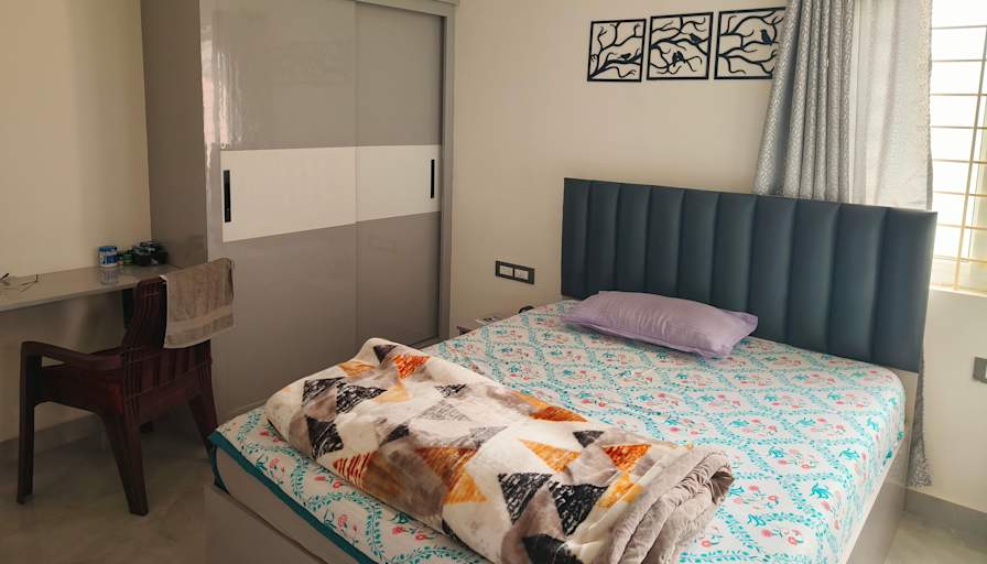 Ashish Jalota's room