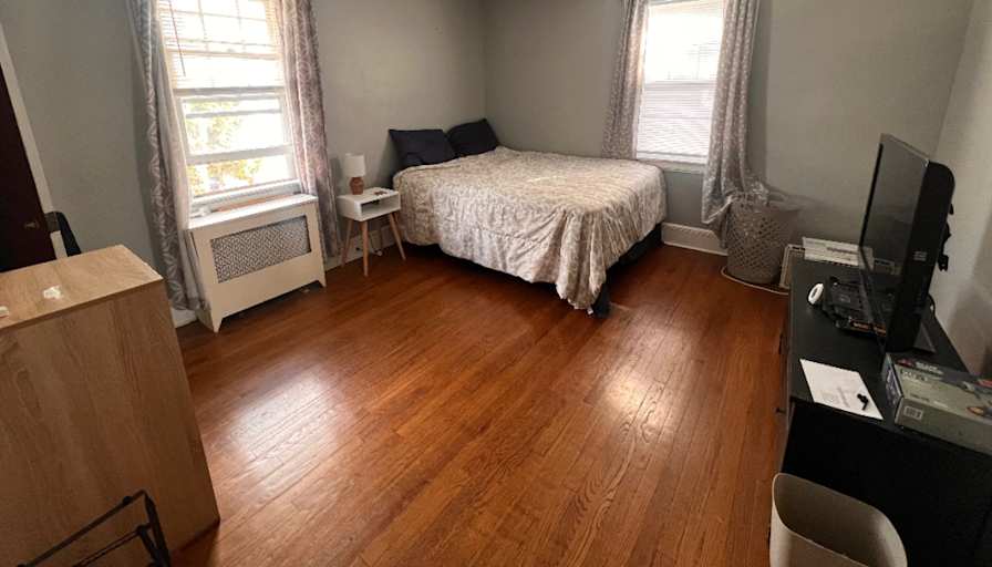 Sol's room