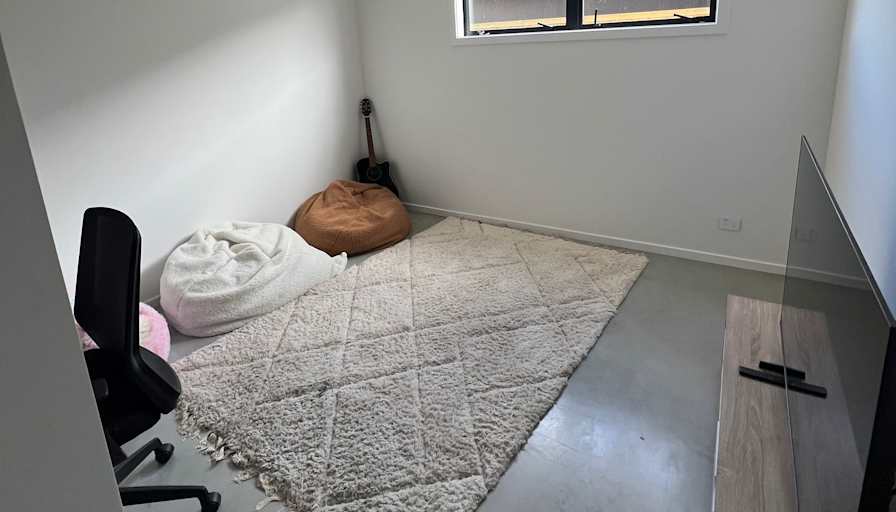 Kris Reid's room