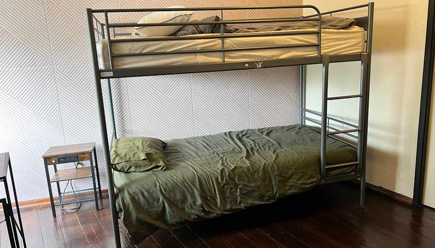 Julia Va's room