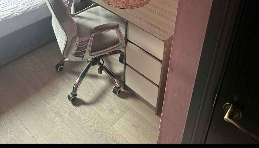 Maciej Nowak's room