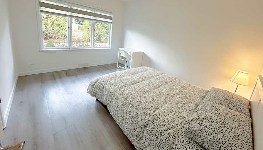 Shirin's room