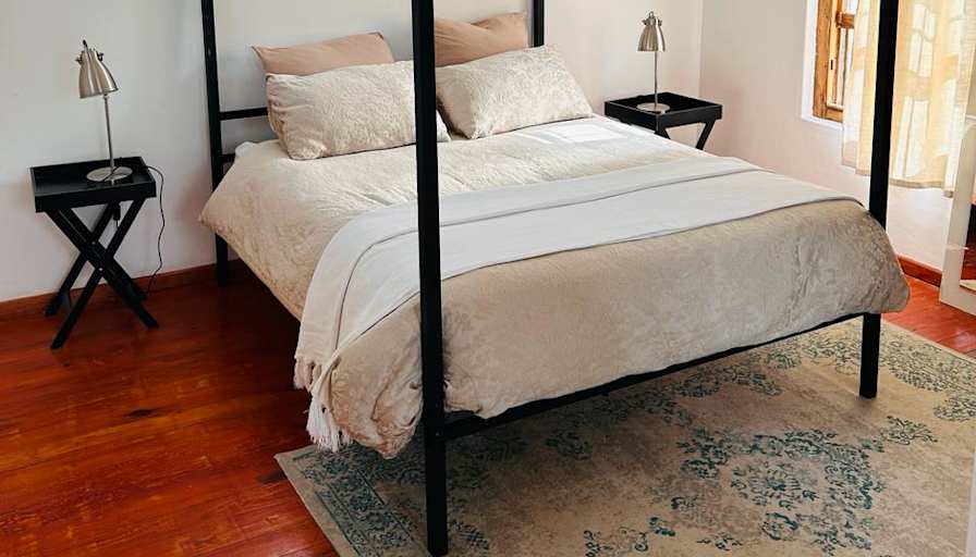 Vernon's room