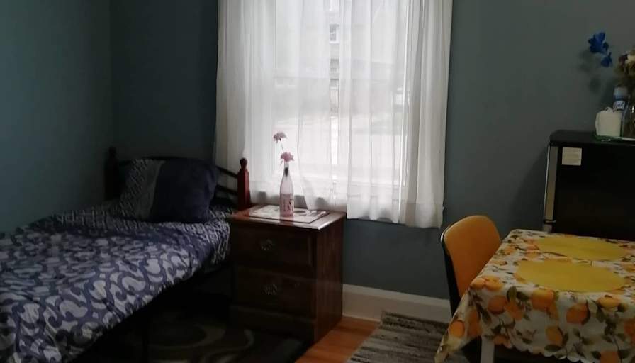 Elesa's room