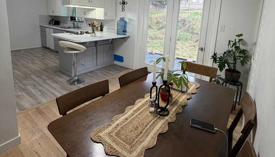 Ludis Benitez Almenares's room