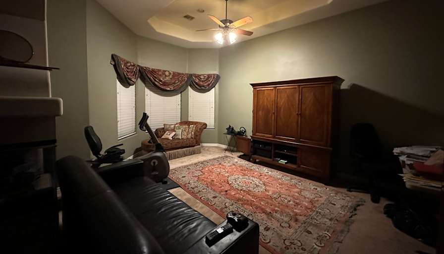 VenSad's room