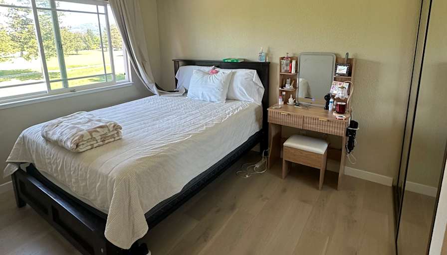 Rose S.'s room