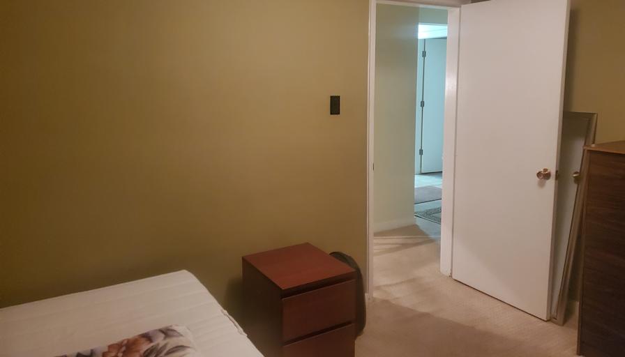 Usman/Manny's room