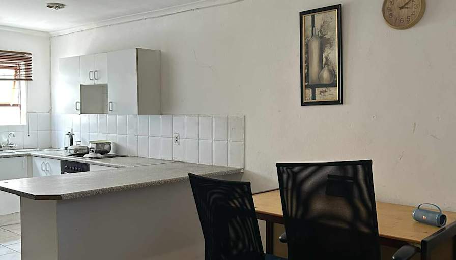 Eza Njalisa's room