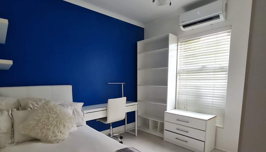 Donna's room
