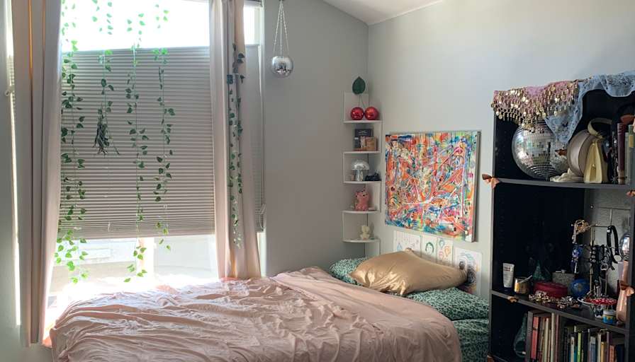 Gabriella Wisdom's room