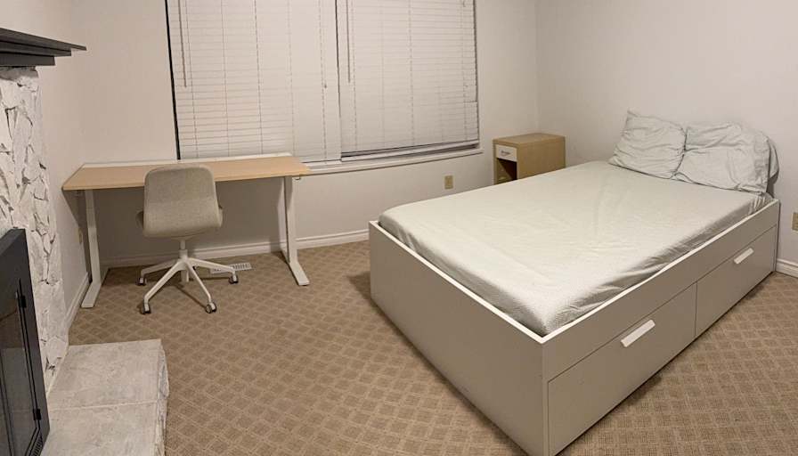 Nhi Chu's room