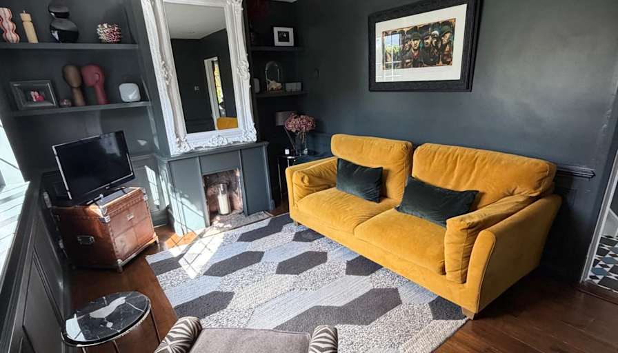 David Conor's room
