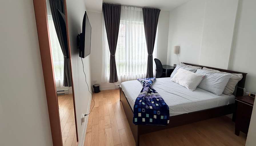 Eddy's room