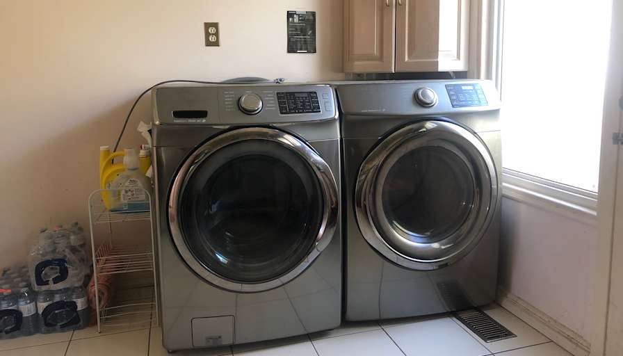 Mudassar Javed's room