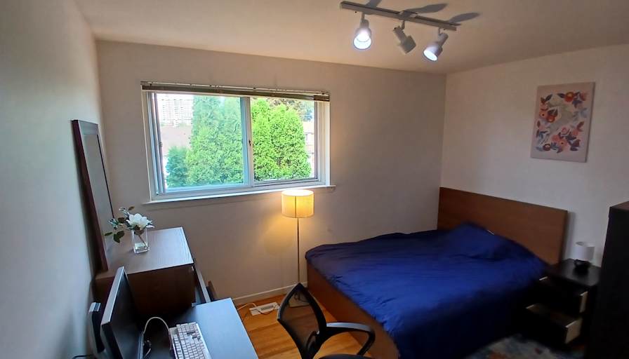 taha's room