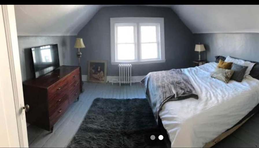 Darren's room