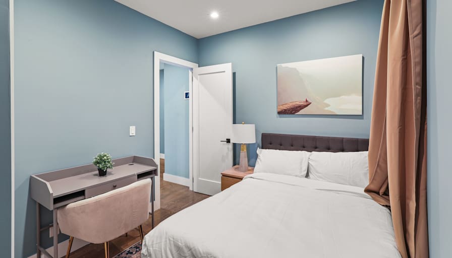 Sam June's room