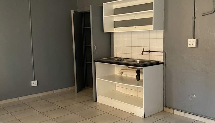 Yamukelani Hillary Mpofu's room