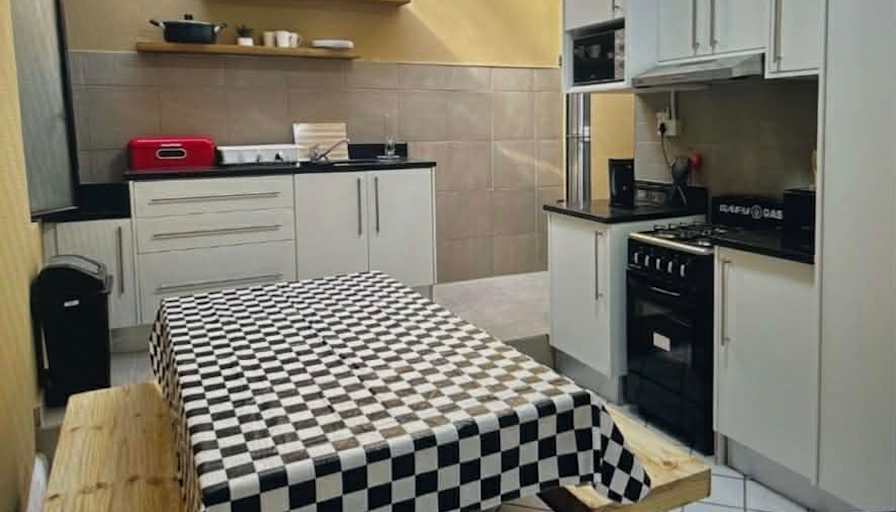 shakeerah's room
