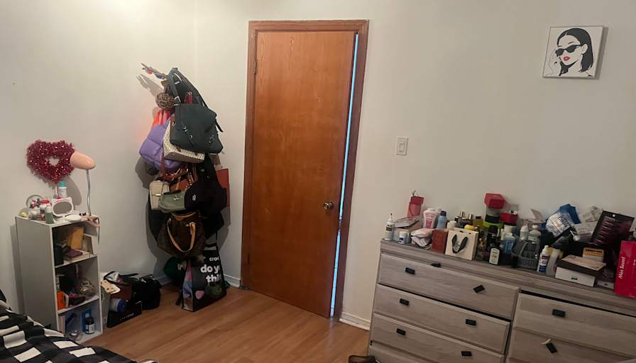 Sara's room