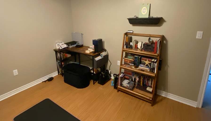 Thorold, ON's room
