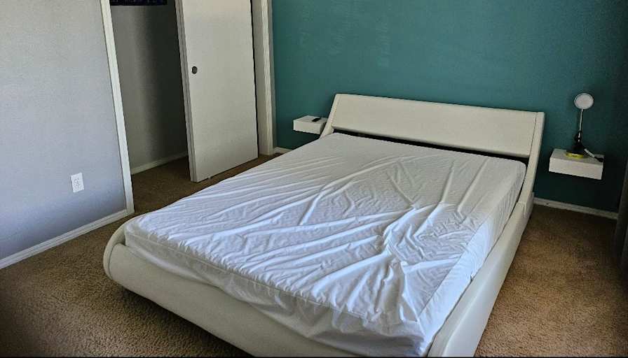 Mai's room