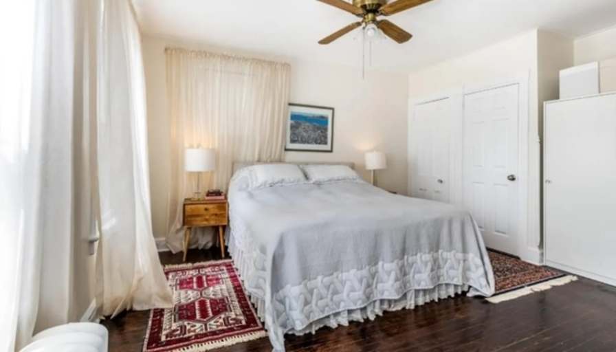 Meral Guzel's room