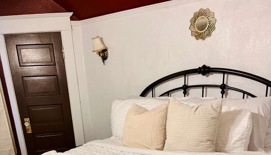 Zena's room