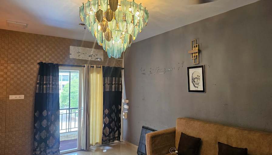 Santhsoh's room
