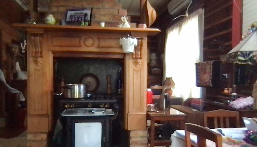 Lois's room