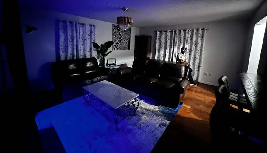 Yoronimu Given's room