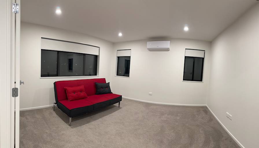 Kim Ha Tran's room