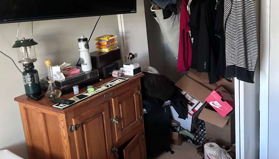 Brad Johnson's room