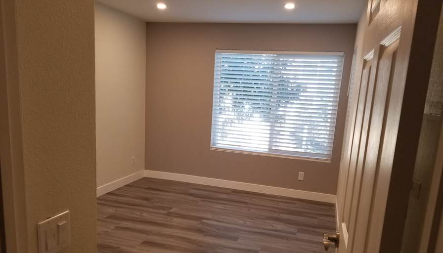 Luis's room