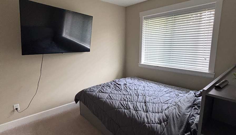 Jen's room