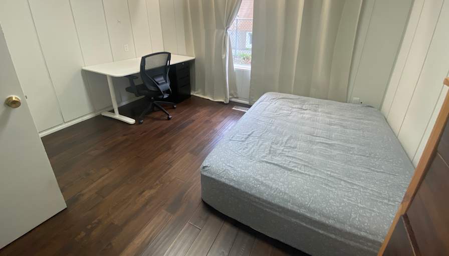 Jisu Lee's room