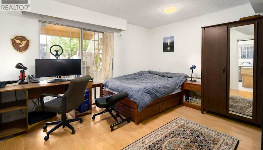 Poofy's room