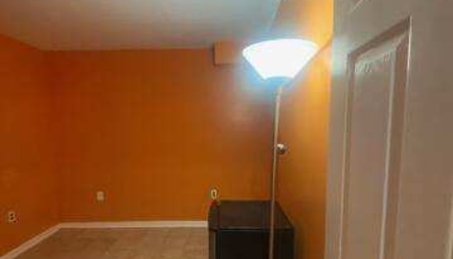 Lai's room
