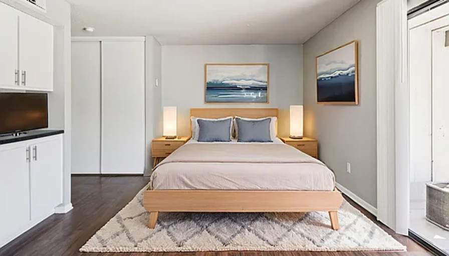 Earline's room