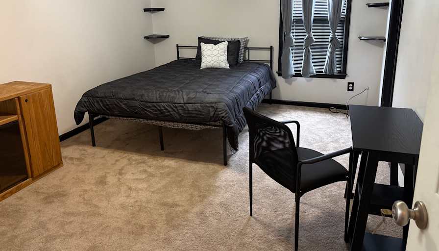 CL&C Property Management and Consulting's room