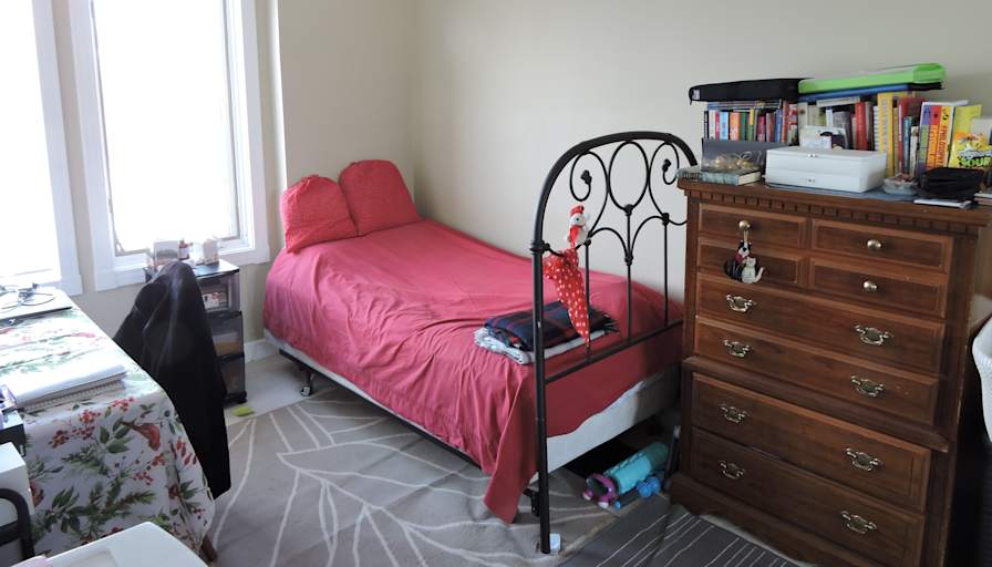 Semra's room