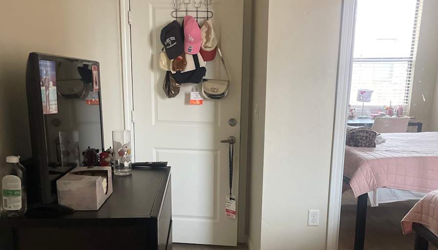 Victoria's room