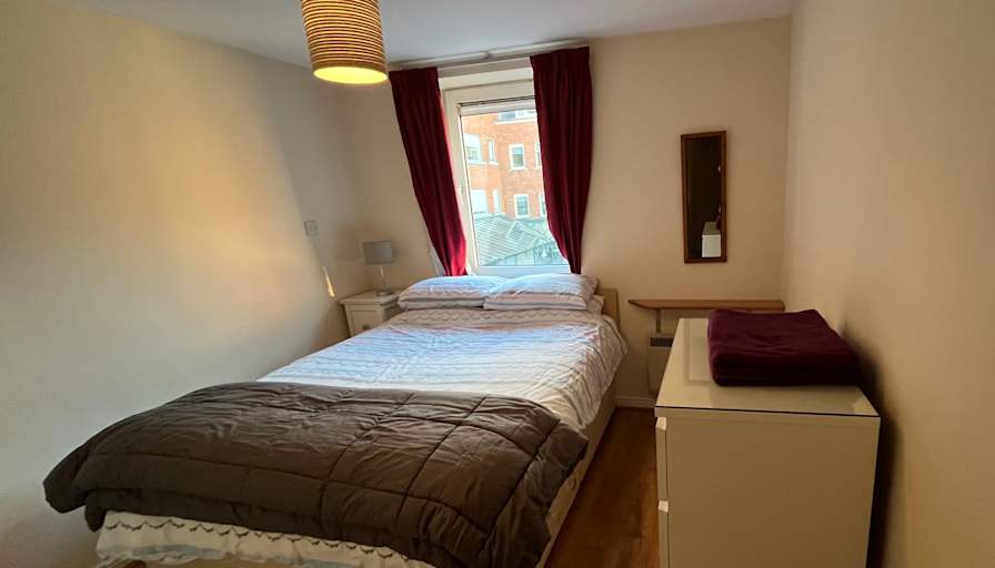 Tom's room